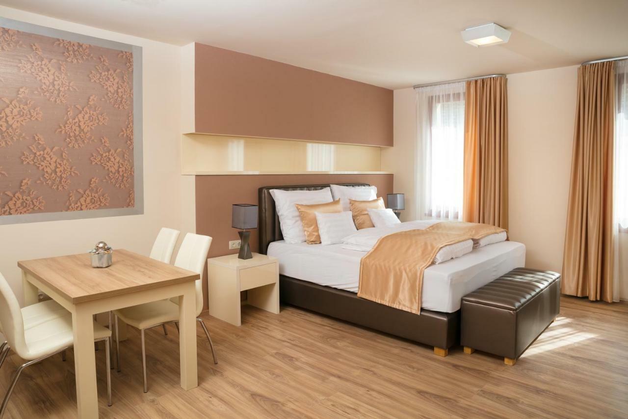 Foter Rezidencia 2 Lejlighedshotel Győr Eksteriør billede