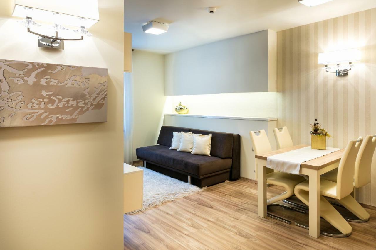 Foter Rezidencia 2 Lejlighedshotel Győr Eksteriør billede