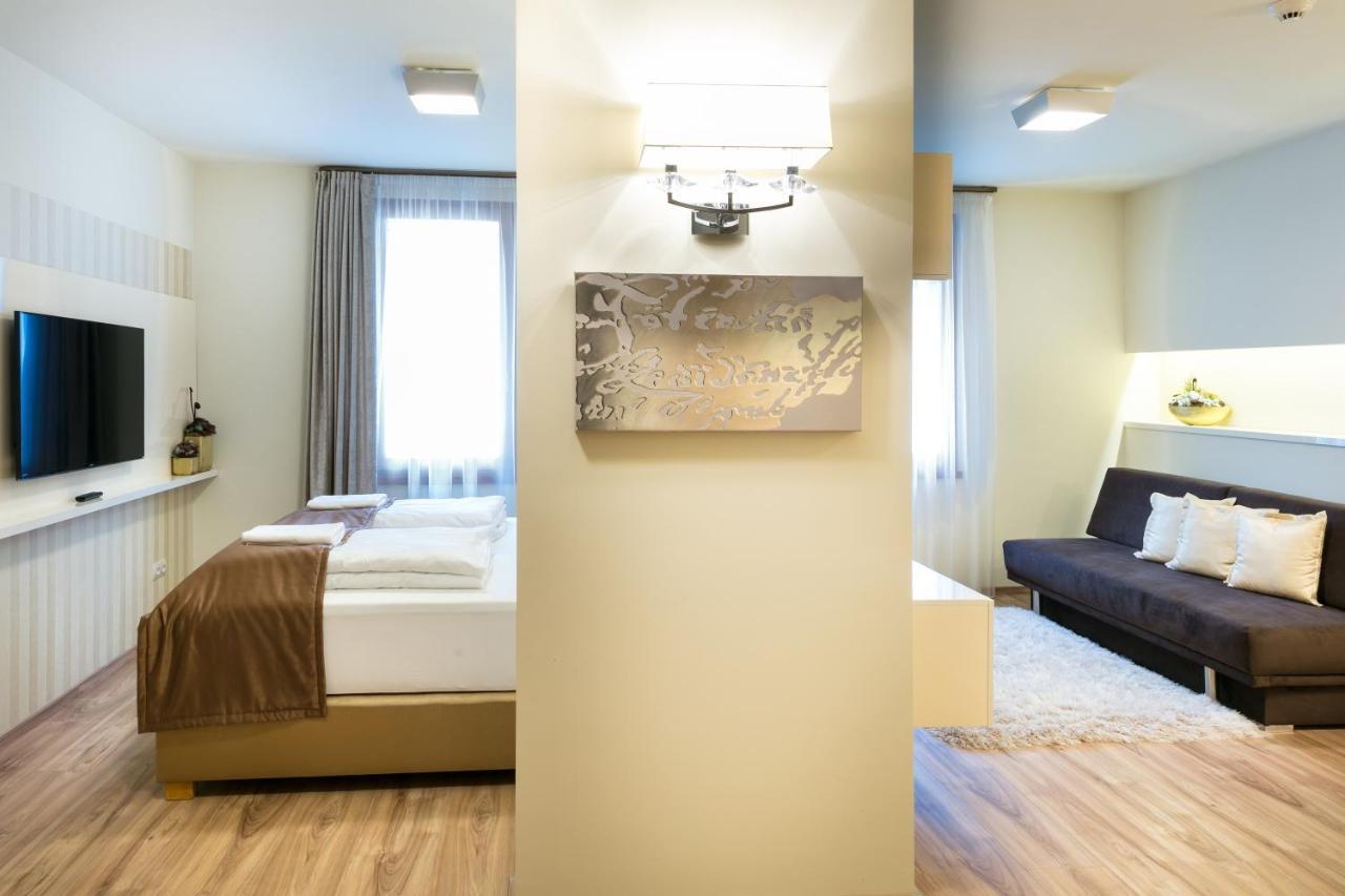 Foter Rezidencia 2 Lejlighedshotel Győr Eksteriør billede