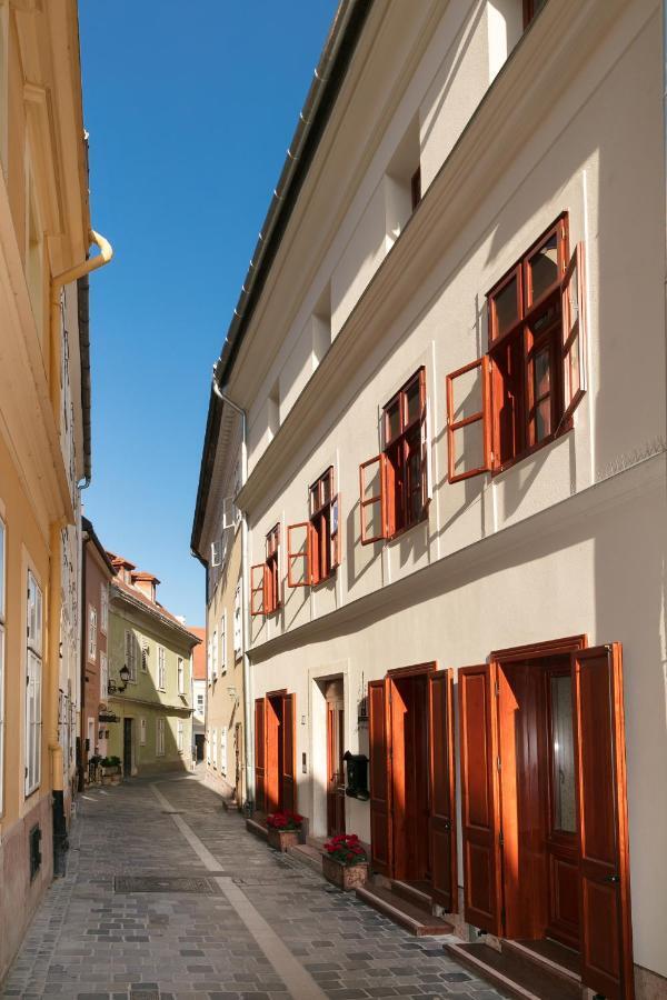 Foter Rezidencia 2 Lejlighedshotel Győr Eksteriør billede